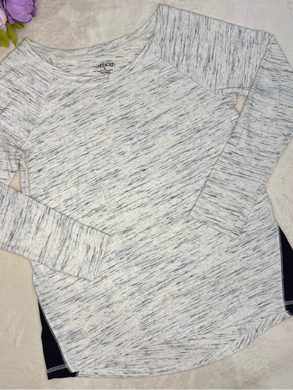 BCG Heathered White Long Sleeve Active Top